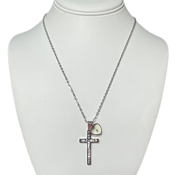 Cross pendant on chain with mustard seed NWOT - Picture 1 of 4